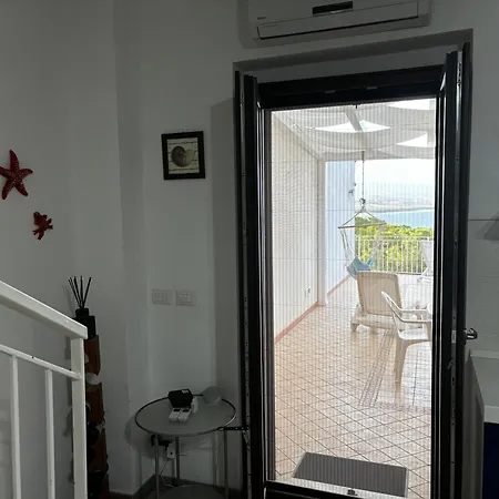 Sunsea House לינה וארוחת בוקר קופאנלו